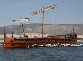 H τριήρης “Ολυμπιάς” του Πολεμικού Ναυτικού στη Μαρίνα Ζέας