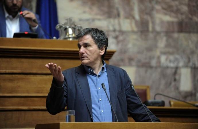 Τσακαλώτος σε βουλευτές ΣΥΡΙΖΑ: Για όλα φταίνε οι …δανειστές (οι πρώην και οι επόμενοι)