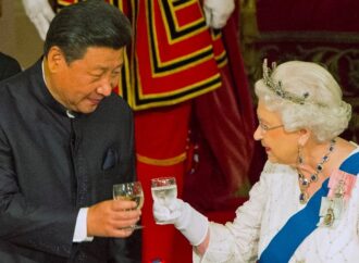 Η βασίλισσα πιάστηκε επ’ αυτοφώρω : «Οι Κινέζοι ήταν πολύ αγενείς…»