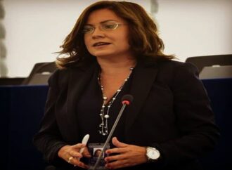 Σπυράκη στο db8.gr: Δεν ψηφίζουμε μέτρα που αφαιρούν και το τελευταίο ευρώ από τις τσέπες των συμπολιτών μας