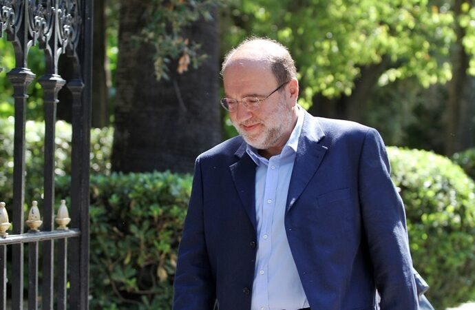 Τ.Αλεξιάδης: Έως τον Αύγουστο η σύνδεση αφορολόγητου με ηλεκτρονικές συναλλαγές