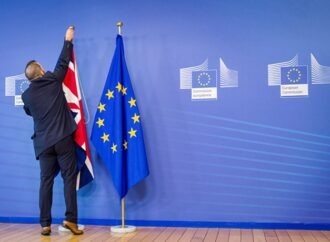 ΕΕ και Βρετανία,  ΤΕΛΟΣ ;  Εφιάλτης μετά το Brexit (52%)- Ανεξαρτησία ζητούν Σκωτία και Β. Ιρλανδία