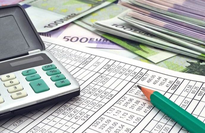 Εφορία για μεγαλοφειλέτες: Πληρώστε για να γλιτώσετε τη διαπόμπευση
