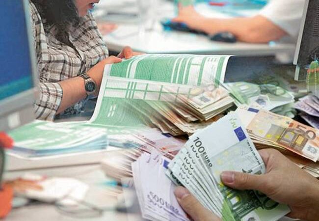 Αδυνατούν να πληρώσουν φόρους και εισφορές οι 7 στους 10 Έλληνες