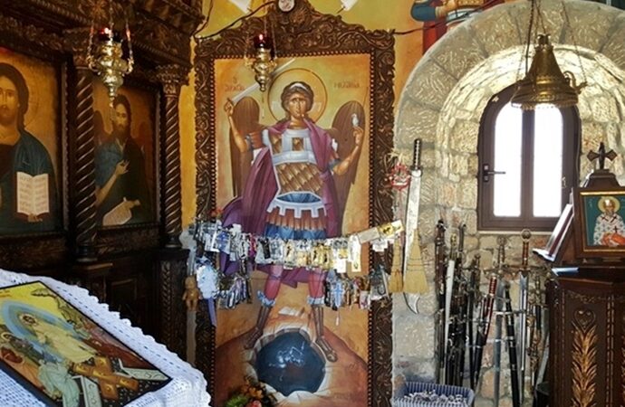 Ρόδος: Δάκρυσε η εικόνα του Αρχάγγελου Μιχαήλ υποστηρίζουν πιστοί