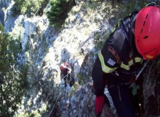Tραγωδία στον Βουραϊκό – Βρέθηκε νεκρός ο 9χρονος που είχε πέσει στο φαράγγι