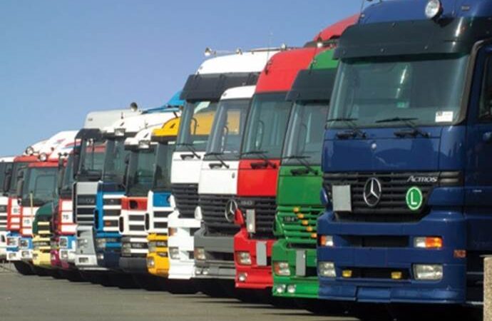 Tους σύνθλιψαν τα φορτηγά τους –  Τραγωδία στην Αθηνών – Πατρών
