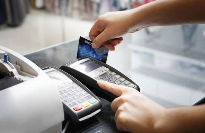Πλαστικό χρήμα για όλες τις συναλλαγές