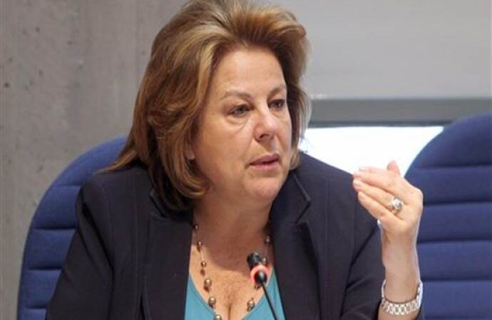 Κατσέλη:  Tρεις προϋποθέσεις για να αρθούν τα capital controls