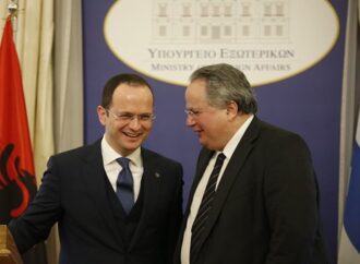 Κοτζιάς: Προσπάθεια υπονόμευσης του διαλόγου με Αλβανία