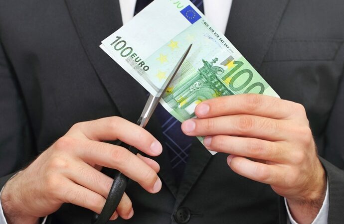 Αναδρομική μείωση 40% των επικουρικών σε 200.000 συνταξιούχους