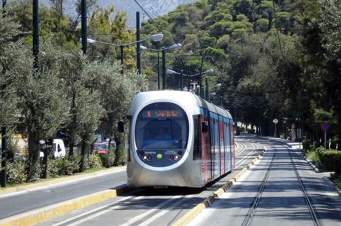 Κυκλοφοριακές ρυθμίσεις στον Πειραιά λόγω εργασιών επέκτασης του τραμ