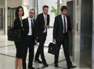 Οι “θεσμοί” ξανά στην Αθήνα