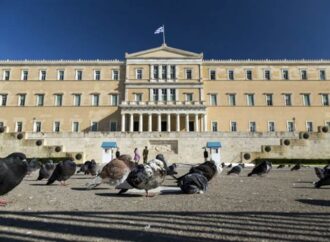 Στη Βουλή ο νέος γύρος κομματικών προσλήψεων
