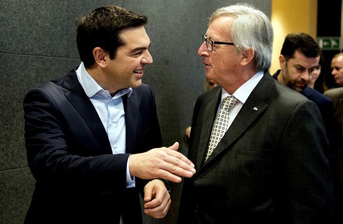 Ο Γιούνκερ μοίρασε χαμόγελα και καλά λόγια στους Έλληνες χωρίς αντίκρυσμα