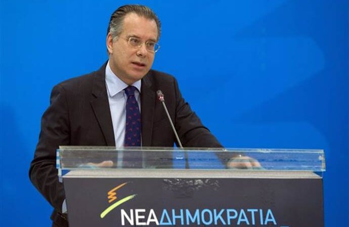 Κουμουτσάκος για Cosco: Η χώρα διασύρεται από έλλειψη αξιοπιστίας