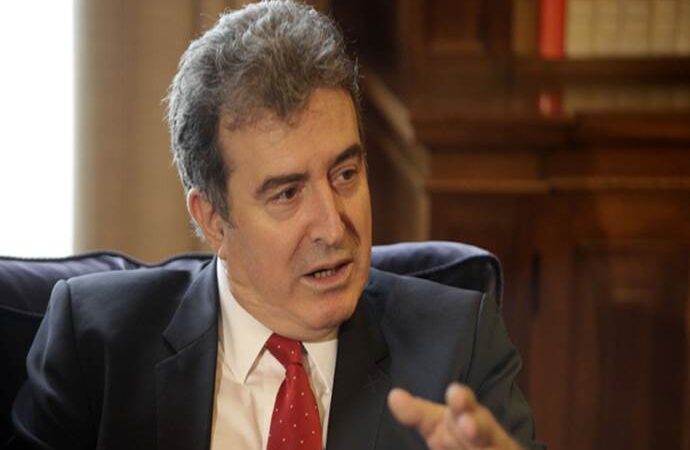 Το εγκώμιο Μητσοτάκη έπλεξε ο Χρυσοχοίδης