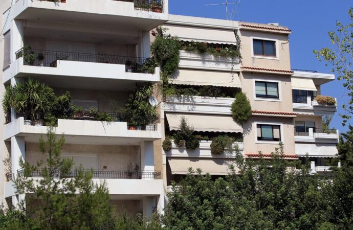 Μόνο από το 2019 μικρή ανάκαμψη στις πωλήσεις κατοικιών,διαμερισμάτων,καταστημάτων.