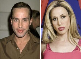 Γελοίος  νόμος.Θα αλλάζεις φύλο, με απλή  σου  δήλωση, ακόμα και όταν ,πραγματικά ,δεν έχεις αλλάξεις σε άνδρα ή  σε γυναίκα.