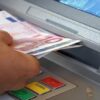 Εάν  και εφόσον Capital controls: Θα  αυξηθεί το όριο αναλήψεων στις 2000  ευρώ  το μήνα από τα  840 σήμερα.