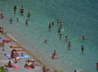 Ρόδος, Κώς, Κυκλάδες, Ιόνια νησιά, Χαλκιδική  πρώτη στόχοι για τη μεγάλη φοροδιαφυγή και φοροκλοπή.