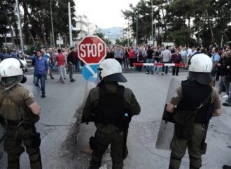 Γιατί πανηγύριζαν και πυροβολούσαν οι τσιγγάνοι, όταν δεν προφυλακίσθηκαν οι δύο γυναίκες για διακίνηση ναρκωτικών. Τα σχόλια για την δικαστική απόφαση.