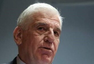 Τρείς υποθέσεις λάσπης κατά του Σταύρου Παπασταύρου, του αντιπροέδρου Αθανάσιου Ράντου αλλά και κατά του Γιάννου Παπαντωνίου.