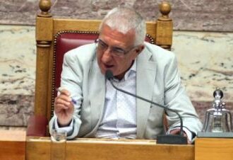 Ο υπουργός Κοντονής παραδέχθηκε ότι ο  υπουργός Καμμένος συνομίλησε με ισοβίτη και  αλλά ενδιαφερόταν για την «αποκάλυψη της αλήθειας» και όχι να καταθέσει εις βάρος του Βαγ. Μαρινάκη.