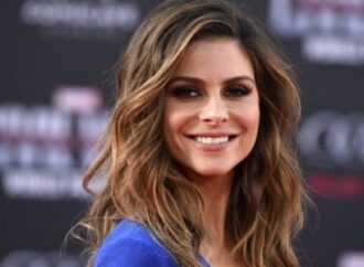 Η 39χρονη Maria Menounos εγκαταλείπει τη διεθνή δημοσιογραφία της, μετά επιτυχημένη (αλλά κατά 95%) εγχείρηση για όγκο στον εγκέφαλο.