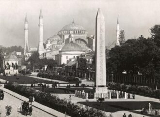 Γοητευτικές πτυχές της Πόλης σε έκθεση φωτογραφίας στο Σισμανόγλειο Μέγαρο