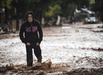Ένας κόσμος που τον κατάπιε η λάσπη