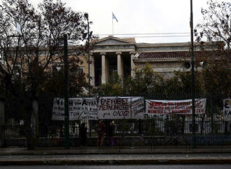 Υπό κατάληψη παραμένει το Πολυτεχνείο