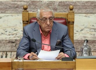 Ν. Κακλαμάνης: Η δαιμονοποίηση της «οικογενειοκρατίας» δεν με βρίσκει σύμφωνο
