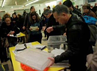 Διχασμένοι προσέρχονται στις κάλπες οι Καταλανοί