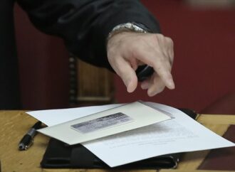 Όταν ο Αλμούνια «άδειασε» τον Αλογοσκούφη