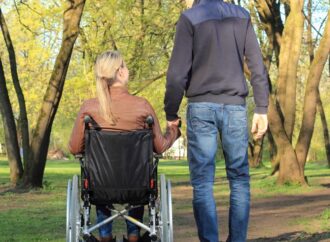 Το 5,3% των νοικοκυριών στην Ελλάδα έχουν άτομο με αναπηρία άνω του 67%