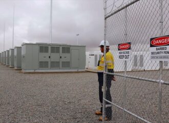 Η Tesla ενεργοποίησε τη μεγαλύτερη μπαταρία λιθίου- ιόντων στον κόσμο