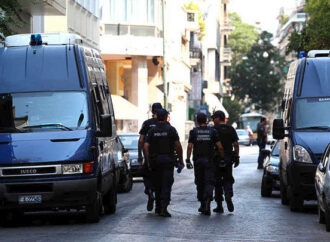 Χειροβομβίδα έξω από το σπίτι εκδότη στα Βριλήσσια