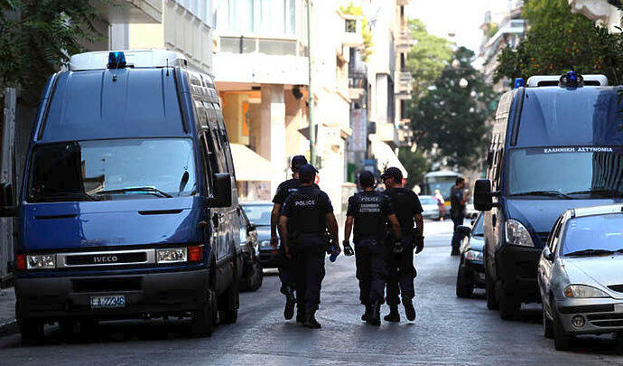Χειροβομβίδα έξω από το σπίτι εκδότη στα Βριλήσσια