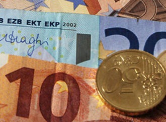 ΓΣΕΕ: Τι ισχύει για το δώρο Χριστουγέννων