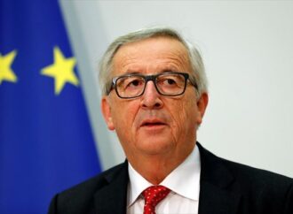 Γιούνκερ: Συνεργάζομαι με τον «ακροδεξιό» κυβερνητικό εταίρο του Α. Τσίπρα