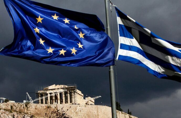 Financial Times: Η ΕΕ θα τερματίσει τον έλεγχο της ελληνικής οικονομίας έπειτα από 12 χρόνια αναταραχής