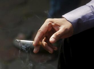 Το παθητικό κάπνισμα συνδέεται με την εμφάνιση κολπικής μαρμαρυγής