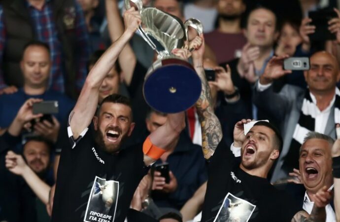 Σήκωσε το Κύπελλο Ελλάδος ο ΠΑΟΚ με 2-0 επί της ΑΕΚ
