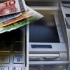 Aπελευθερώνεται στα 5.000 ευρώ, το όριο ανάληψης μετρητών