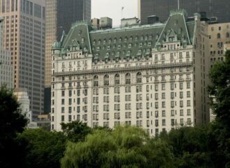 Αλλάζει χέρια το «θρυλικό» Plaza Hotel στη Νέα Υόρκη – Πωλήθηκε έναντι 500.000.000€