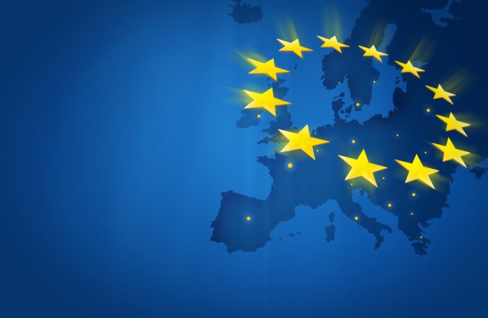 Η Ε.Ε. θα τηρήσει τη συμφωνία για το ιρανικό πυρηνικό πρόγραμμα και δεν θα επαναφέρει τις κυρώσεις