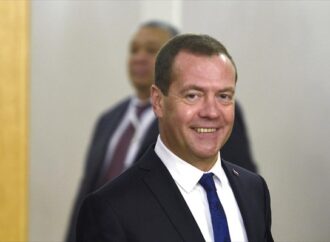 Ρωσία: Μεντβέντεφ προτείνει ο Πούτιν για πρωθυπουργό