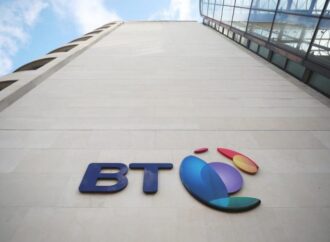 Σοκ στις τηλεπικοινωνίες! Η British Telecom κόβει 13.000 θέσεις εργασίας