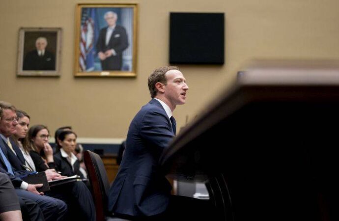 Στο Ευρωκοινοβούλιο για τα προσωπικά δεδομένα ο Ζούκερμπεργκ